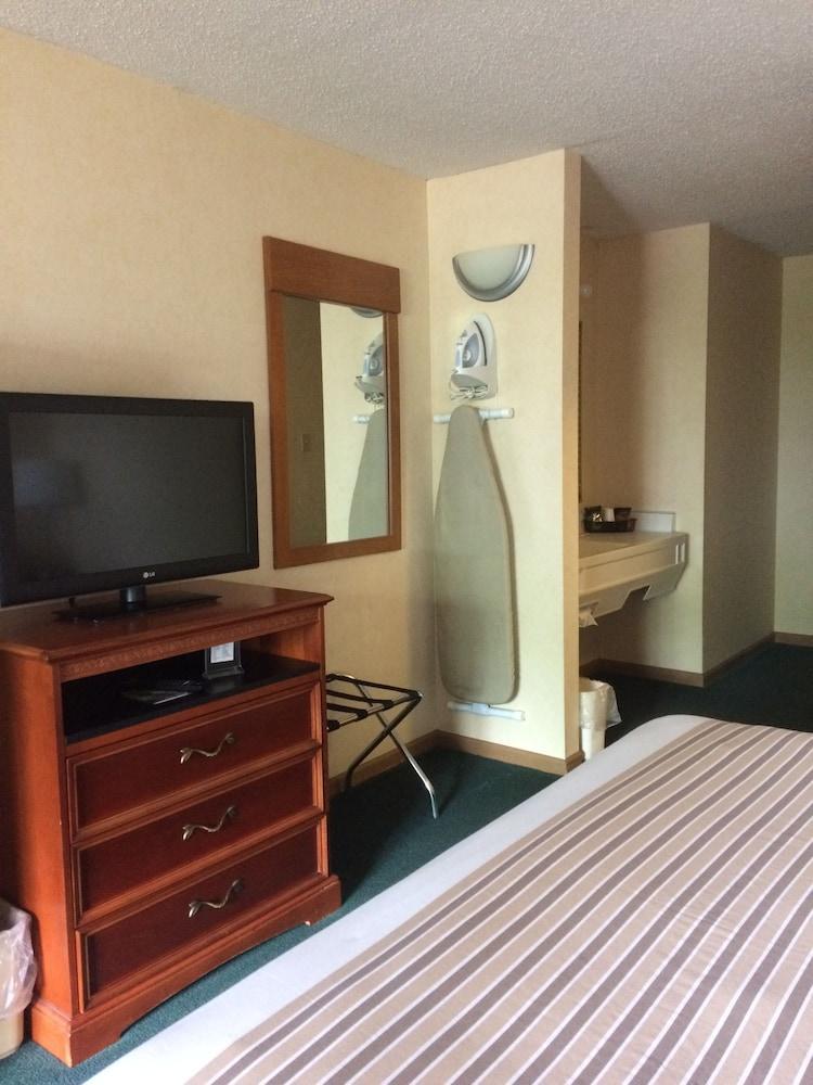 Quality Inn Bloomsburg Buitenkant foto