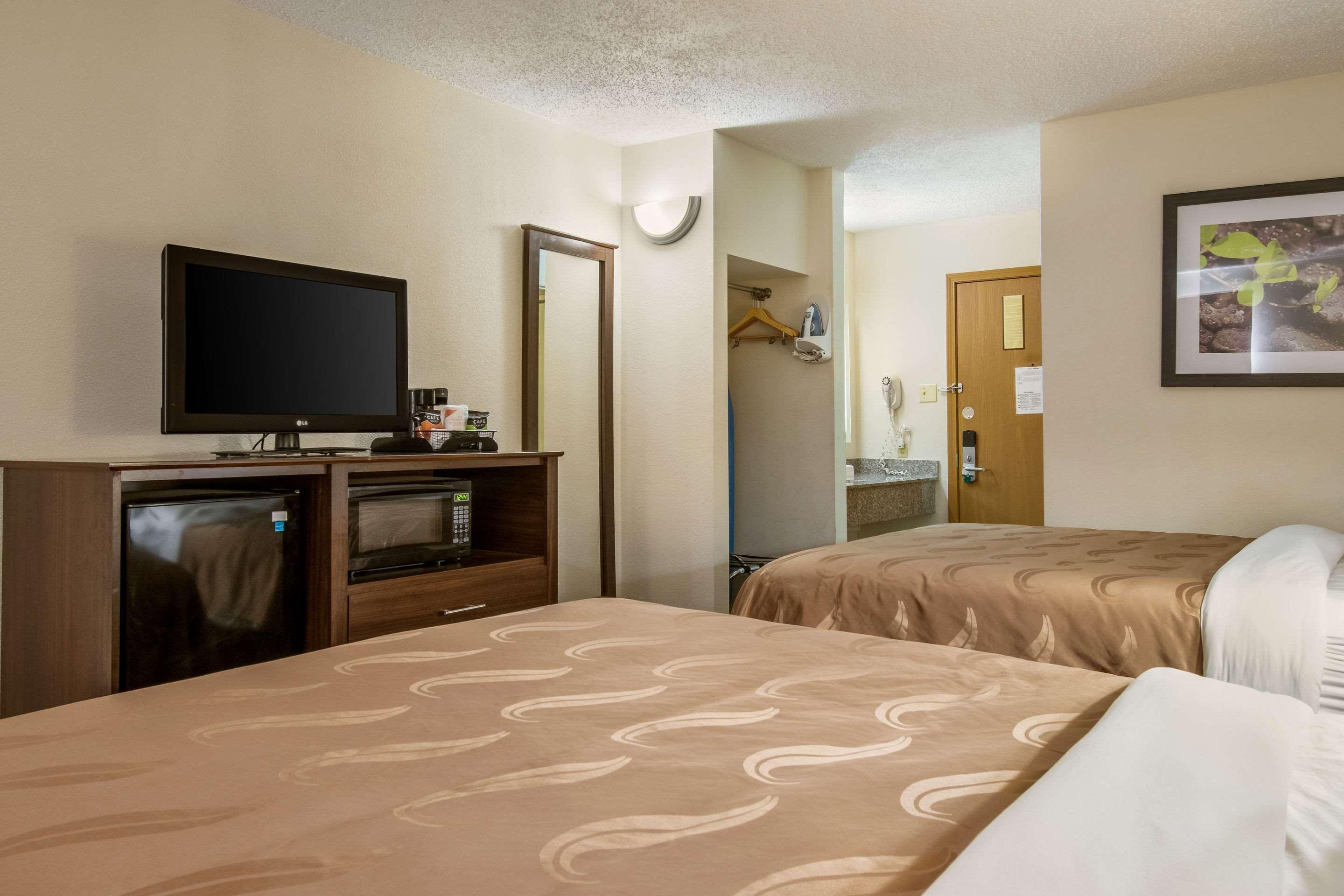 Quality Inn Bloomsburg Buitenkant foto