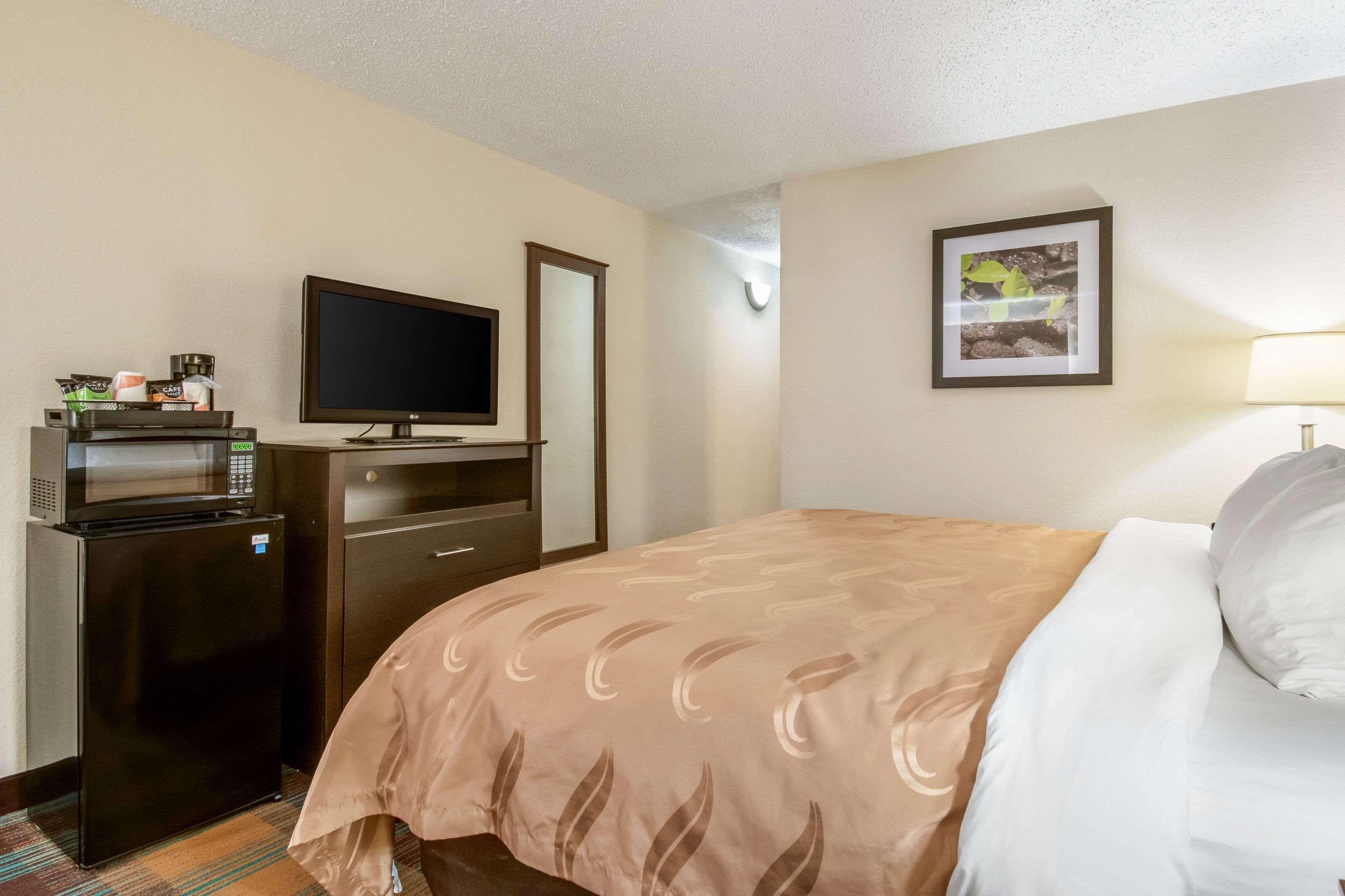 Quality Inn Bloomsburg Buitenkant foto