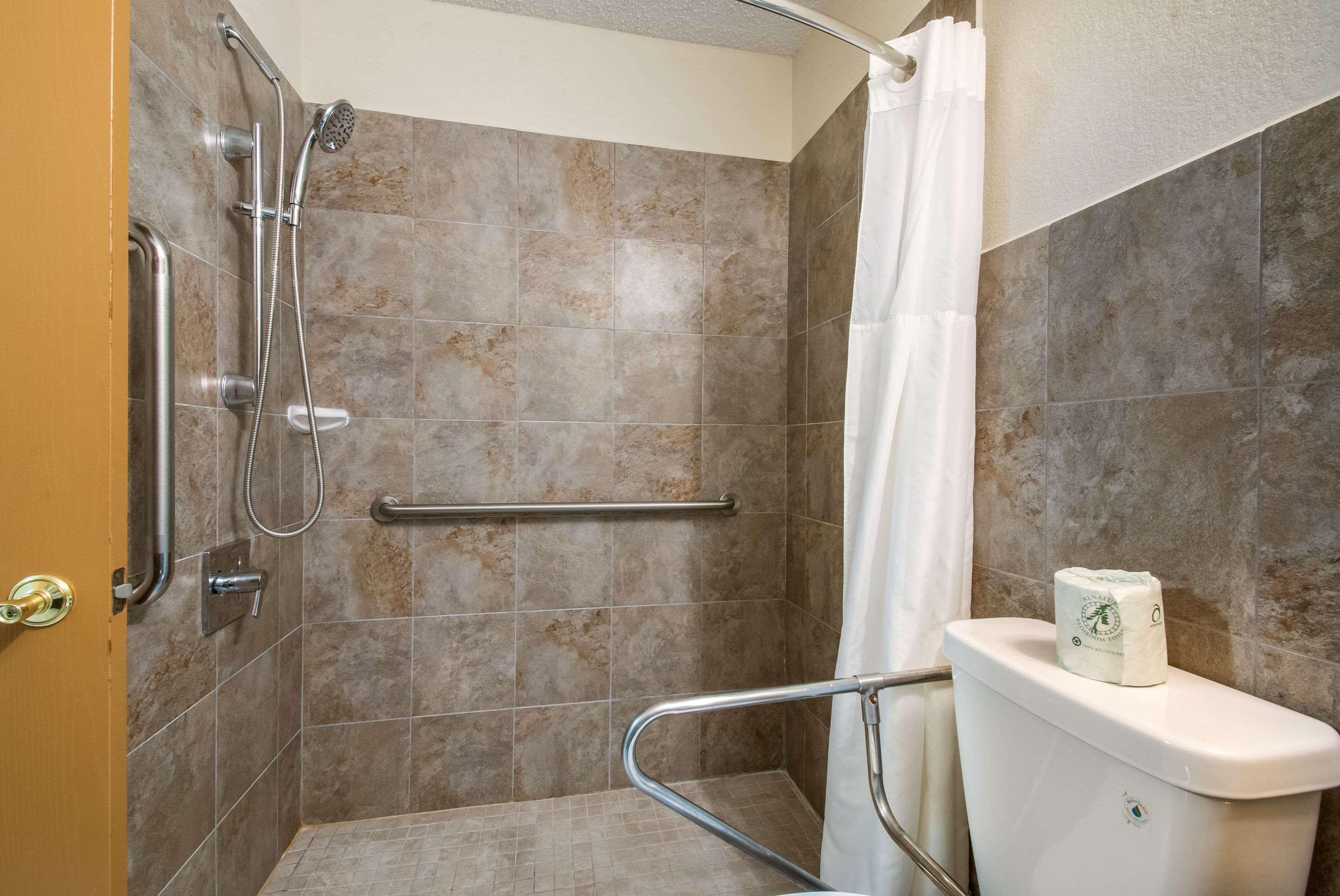 Quality Inn Bloomsburg Buitenkant foto
