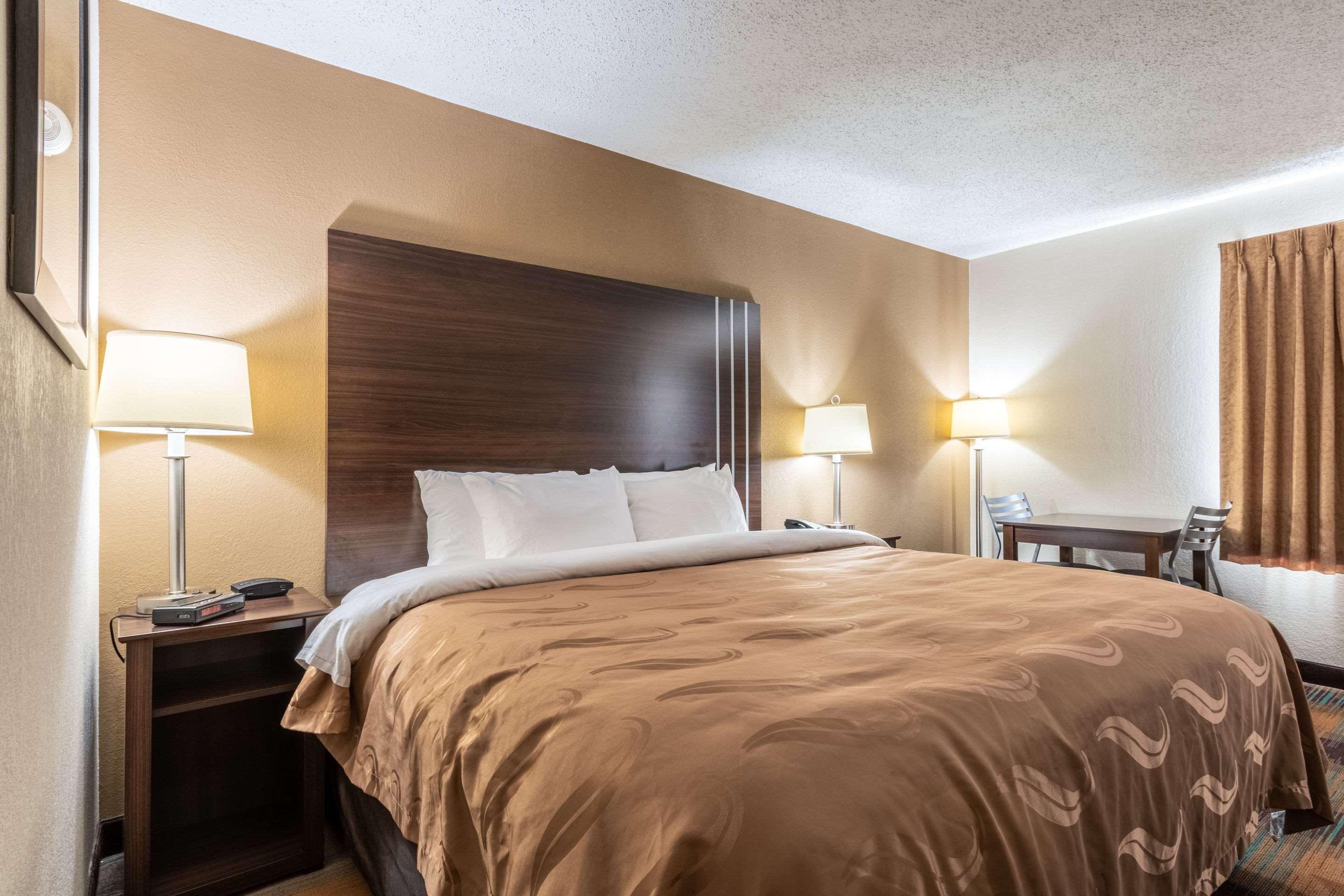Quality Inn Bloomsburg Buitenkant foto