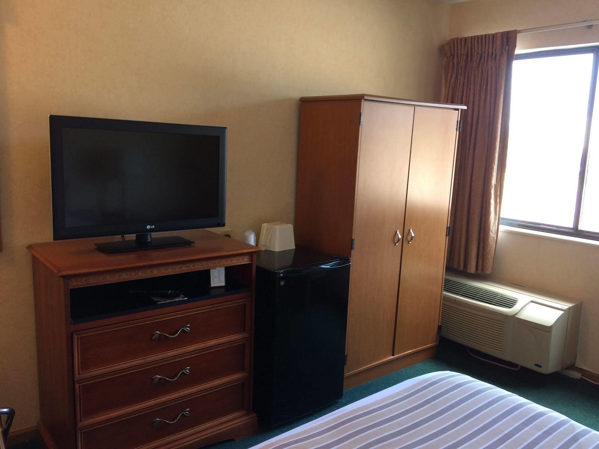 Quality Inn Bloomsburg Buitenkant foto