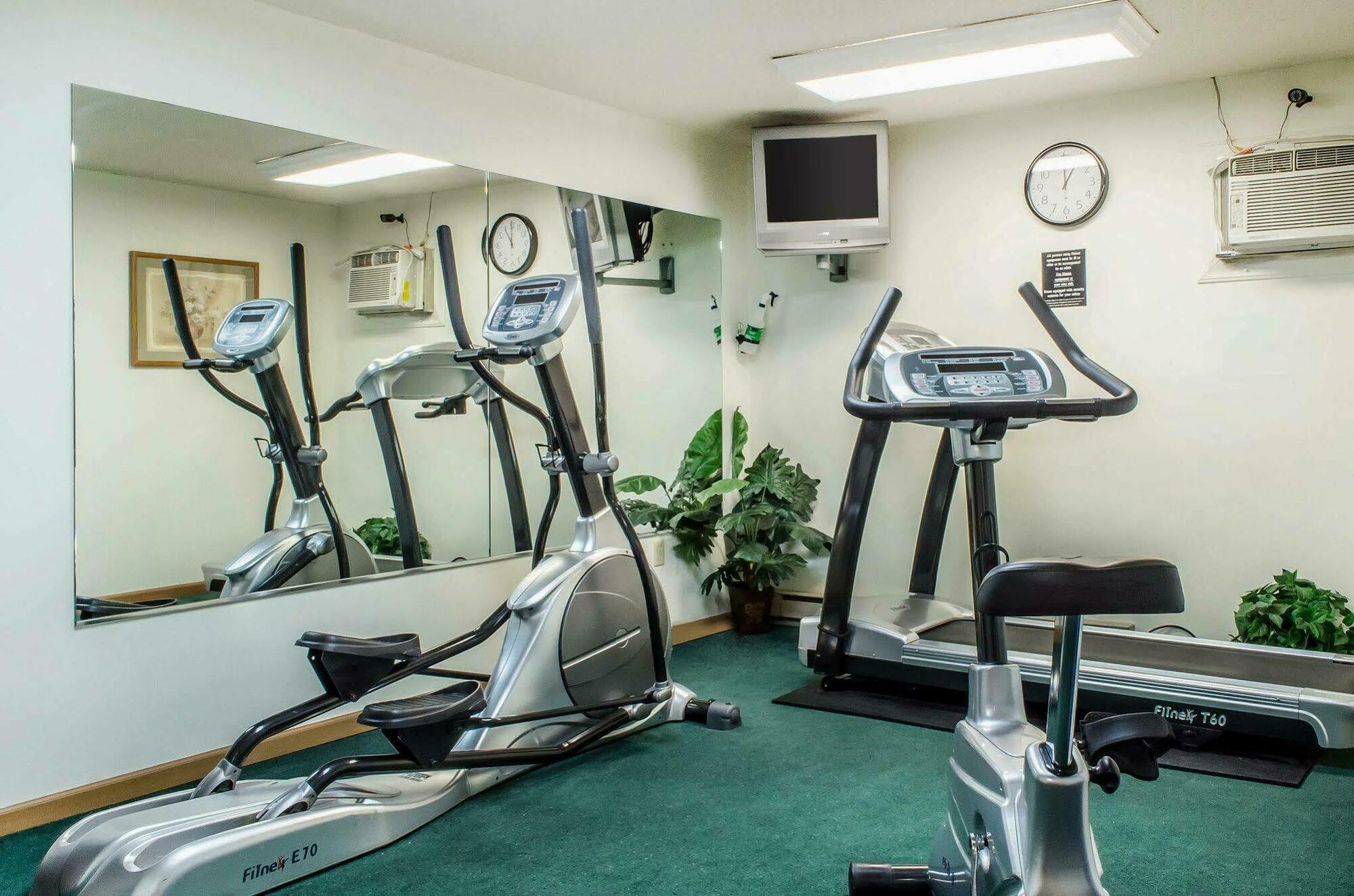 Quality Inn Bloomsburg Buitenkant foto